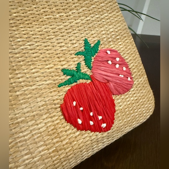 Kate Spade Picnic In The Park large zip pouch - Picture 4 of 5